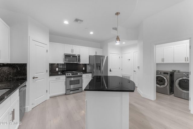 945 E PLAYA DEL NORTE Drive 1019, Tempe, AZ 85288