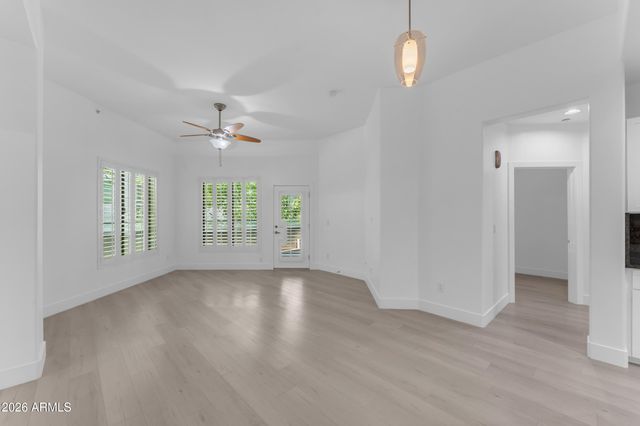 945 E PLAYA DEL NORTE Drive 1019, Tempe, AZ 85288