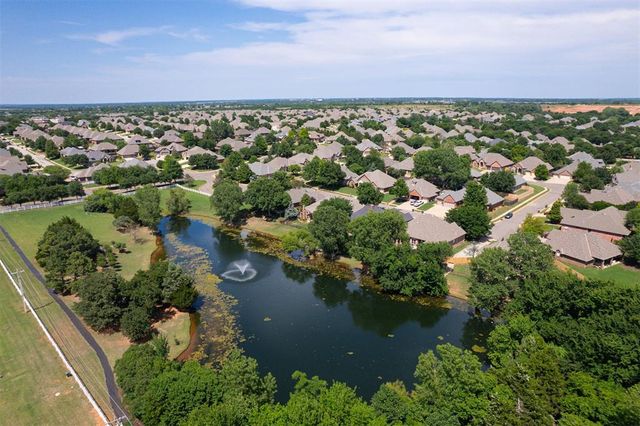 4309 Whirlaway, Edmond, OK 73025