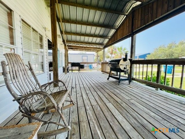 140 Carrie Street, Port O'connor, TX 77982