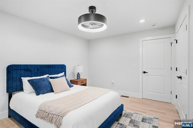 257 7th Street, Newark, NJ 07103