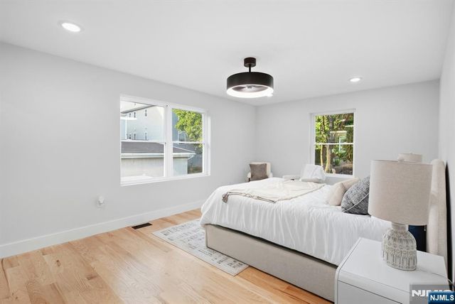 257 7th Street, Newark, NJ 07103