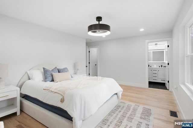 257 7th Street, Newark, NJ 07103