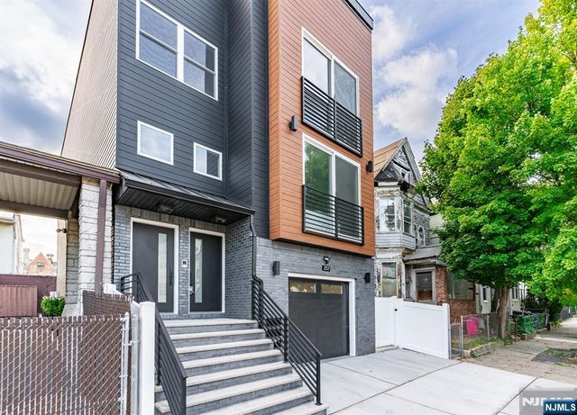 257 7th Street, Newark, NJ 07103