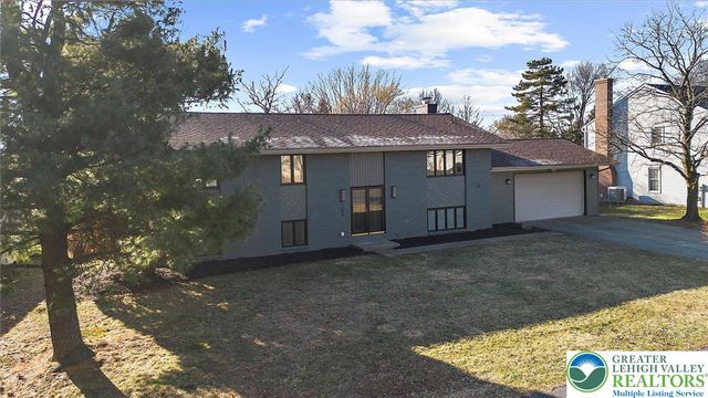 1290 Country Club, Lower Macungie Twp, PA 18106