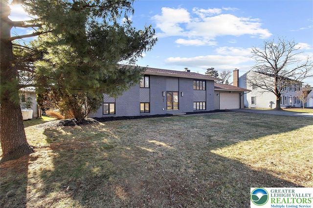 1290 Country Club, Lower Macungie Twp, PA 18106