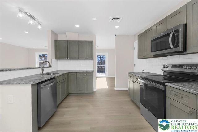 1290 Country Club, Lower Macungie Twp, PA 18106