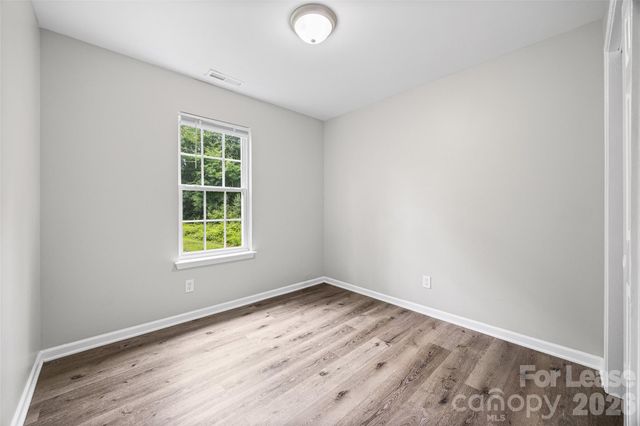 5194 Brooktree Drive, Charlotte, NC 28208