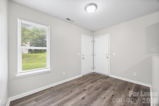 5194 Brooktree Drive, Charlotte, NC 28208