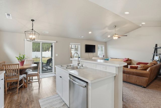 12917 E Wabash Ct, Spokane Valley, WA 99216