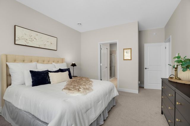 13760 Hollybrook Circle, Apple Valley, MN 55124