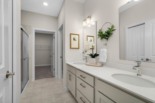 13760 Hollybrook Circle, Apple Valley, MN 55124