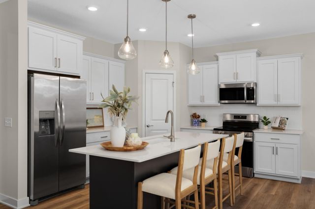 13760 Hollybrook Circle, Apple Valley, MN 55124