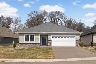 13760 Hollybrook Circle, Apple Valley, MN 55124
