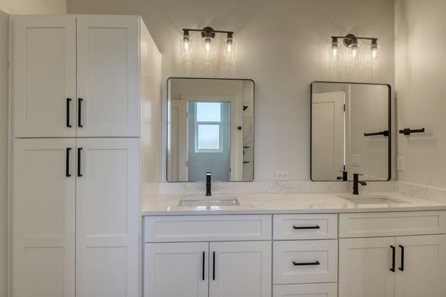 17802 E 3rd Ln, Spokane Valley, WA 99016