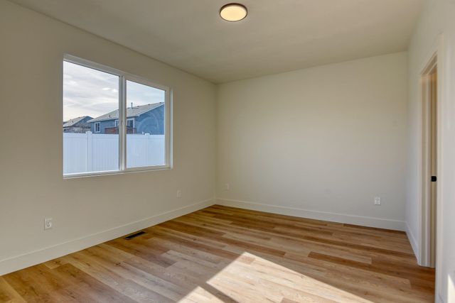 17802 E 3rd Ln, Spokane Valley, WA 99016