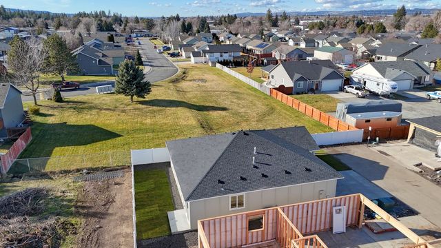 17802 E 3rd Ln, Spokane Valley, WA 99016