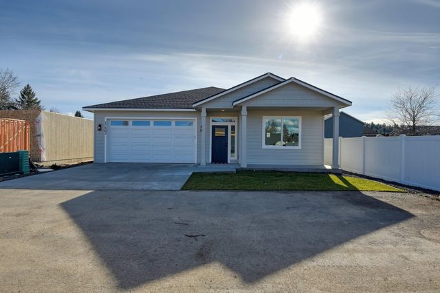 17802 E 3rd Ln, Spokane Valley, WA 99016