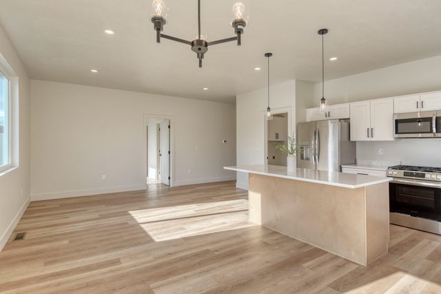 17802 E 3rd Ln, Spokane Valley, WA 99016