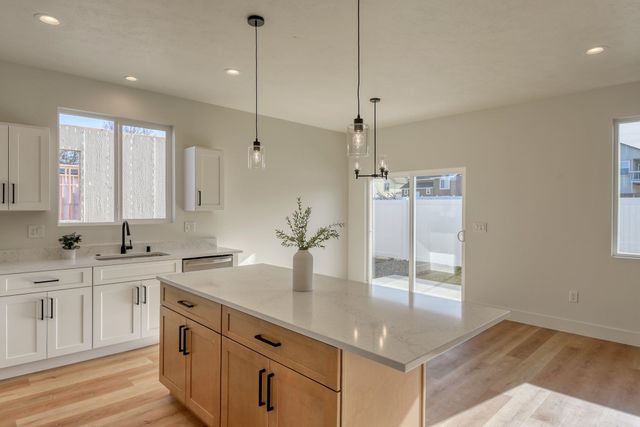 17802 E 3rd Ln, Spokane Valley, WA 99016