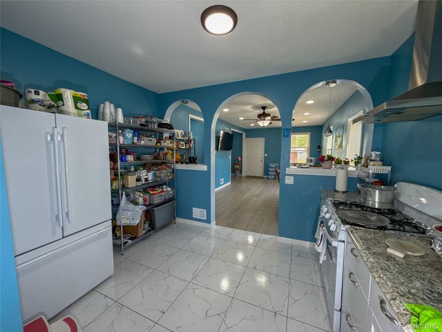 13637 Manor Street, Detroit, MI 48238
