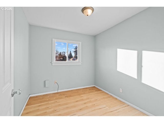 2820 19TH Ave, Forest Grove, OR 97116