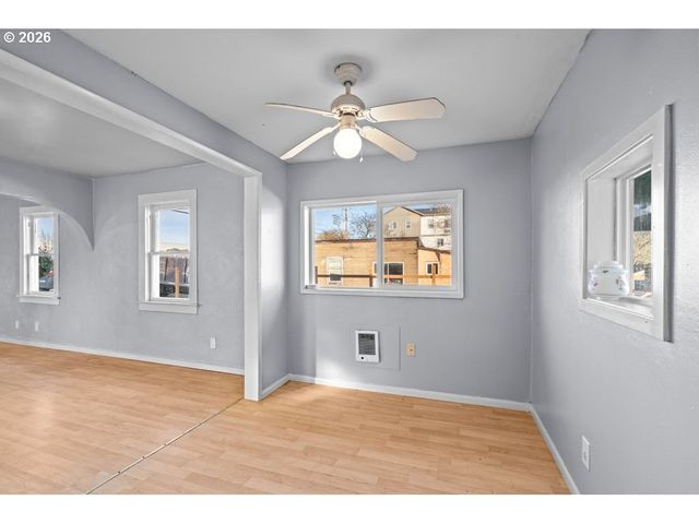 2820 19TH Ave, Forest Grove, OR 97116