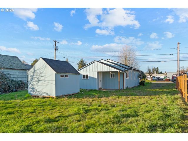 2820 19TH Ave, Forest Grove, OR 97116