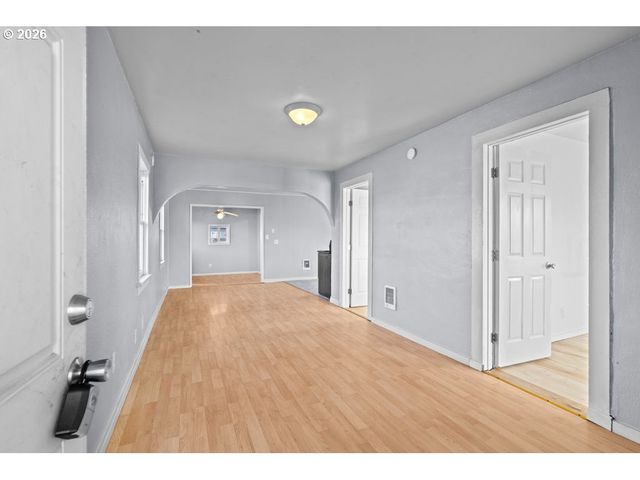 2820 19TH Ave, Forest Grove, OR 97116