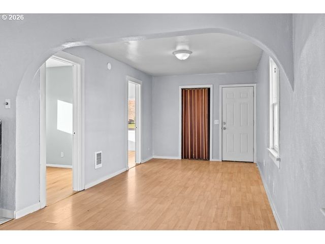 2820 19TH Ave, Forest Grove, OR 97116