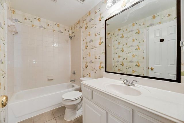 647 Royalwood Court, Grand Prairie, TX 75052