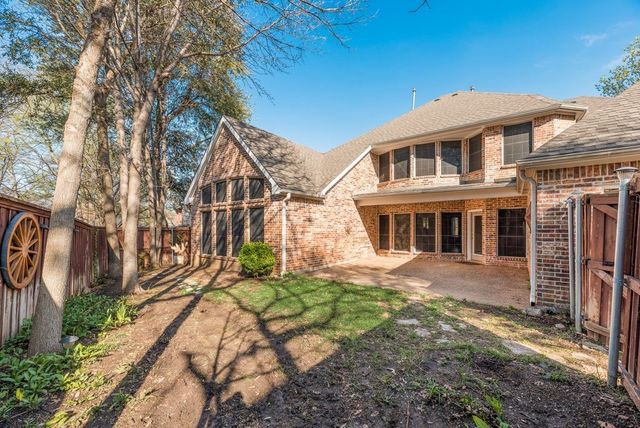 647 Royalwood Court, Grand Prairie, TX 75052