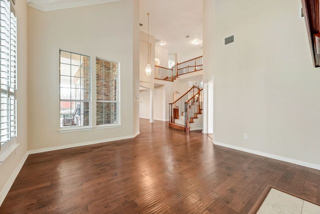 647 Royalwood Court, Grand Prairie, TX 75052