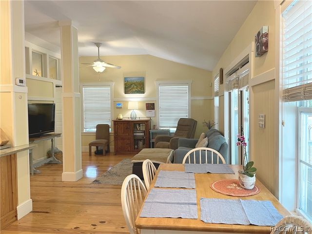 9433 S Great Oaks Drive, Floral City, FL 34436
