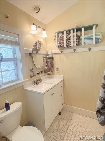 9433 S Great Oaks Drive, Floral City, FL 34436