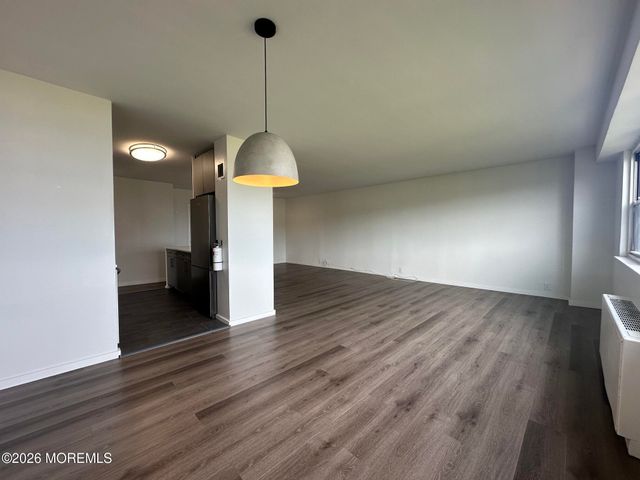 10 Ocean Boulevard 8H, Atlantic Highlands, NJ 07716