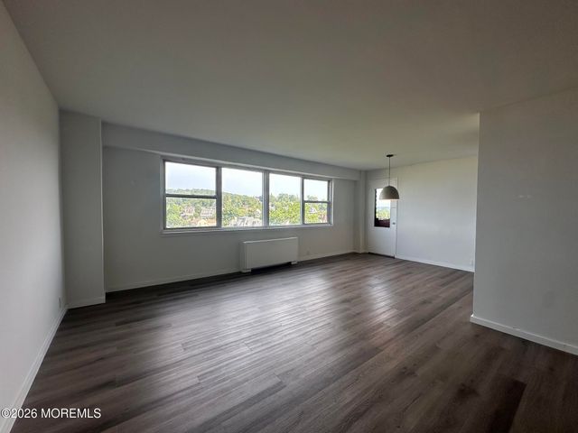 10 Ocean Boulevard 8H, Atlantic Highlands, NJ 07716