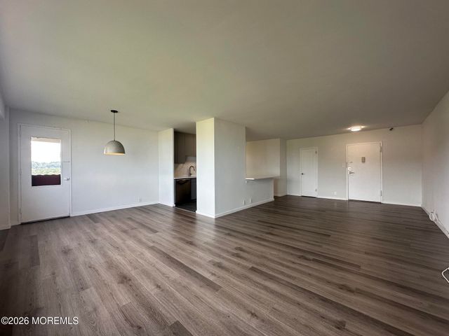 10 Ocean Boulevard 8H, Atlantic Highlands, NJ 07716