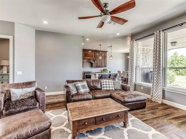 18803 Marbella Lane, Harrah, OK 73045