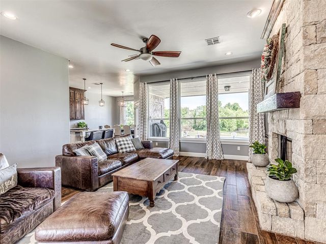 18803 Marbella Lane, Harrah, OK 73045