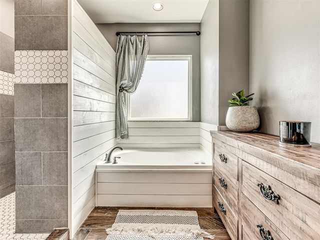 18803 Marbella Lane, Harrah, OK 73045