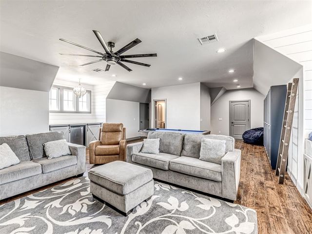 18803 Marbella Lane, Harrah, OK 73045