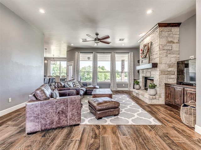 18803 Marbella Lane, Harrah, OK 73045