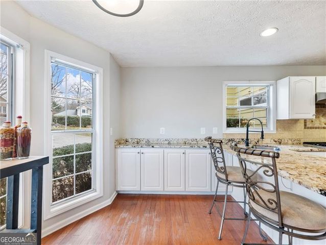 6650 Lake Run Drive, Flowery Branch, GA 30542