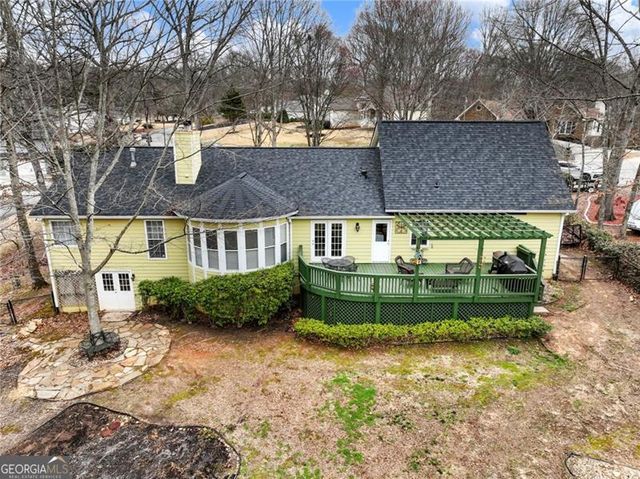 6650 Lake Run Drive, Flowery Branch, GA 30542