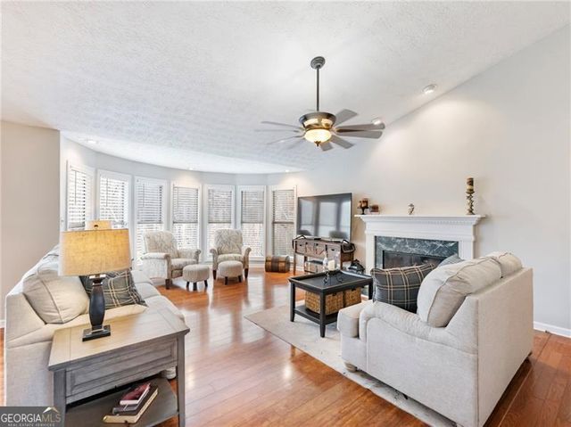 6650 Lake Run Drive, Flowery Branch, GA 30542