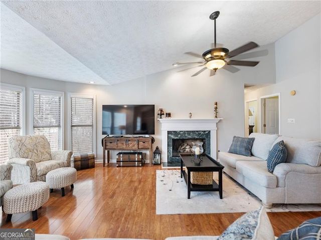 6650 Lake Run Drive, Flowery Branch, GA 30542