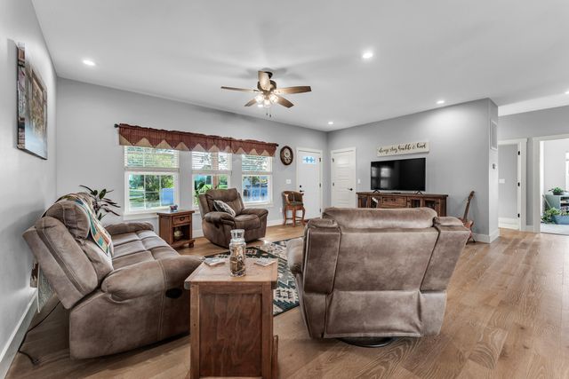 20687 Lawrence 1230, Marionville, MO 65705