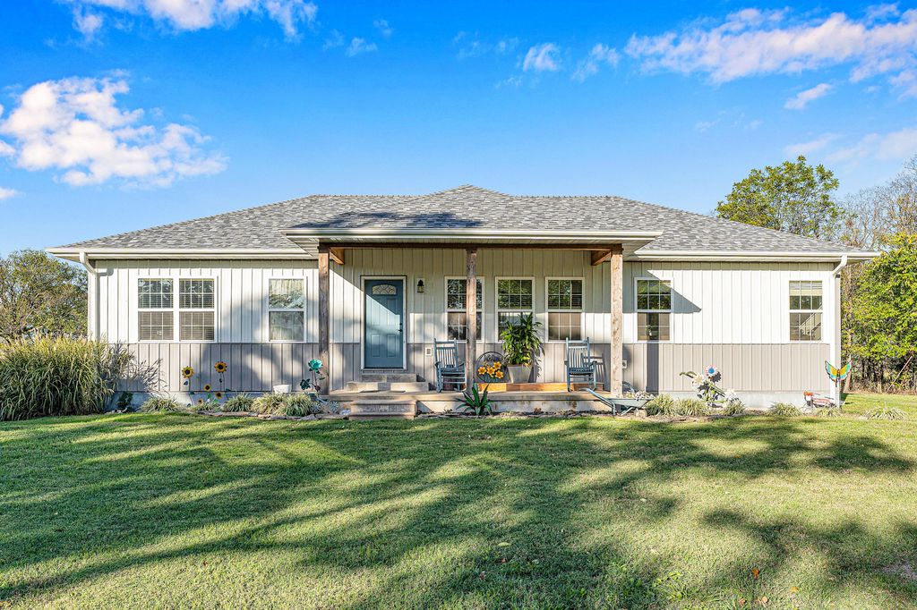 20687 Lawrence 1230, Marionville, MO 65705