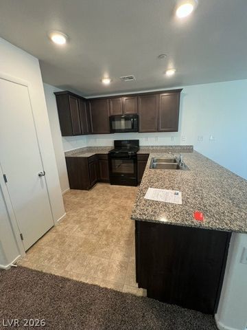 4561 Woolcomber Street, Las Vegas, NV 89115